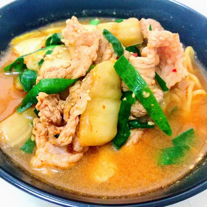 豚ニラキムチラーメン